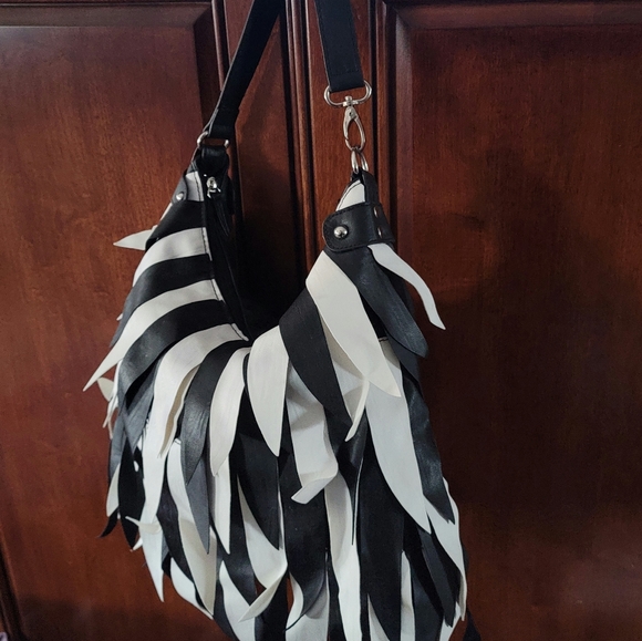 Black & White Bag - Picture 5 of 10